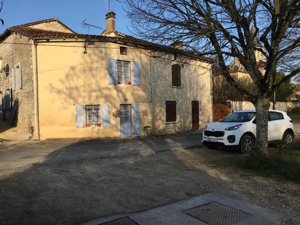 Riverview Apartment Verteuil-sur-Charente Екстериор снимка